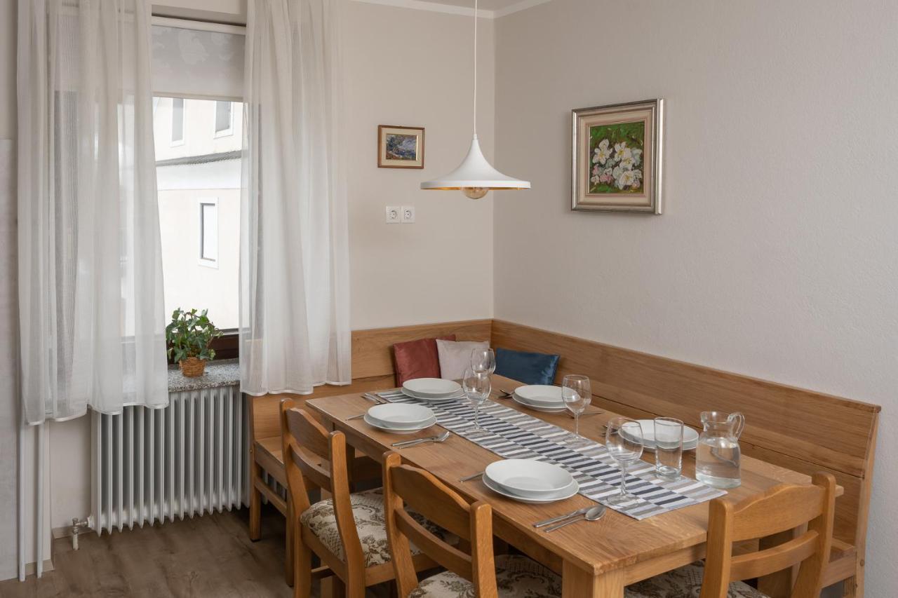 Apartma Ajda *